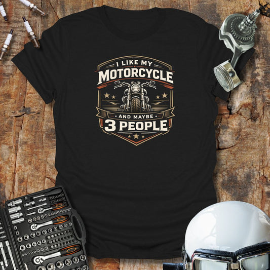 3 People Badge T-Shirt